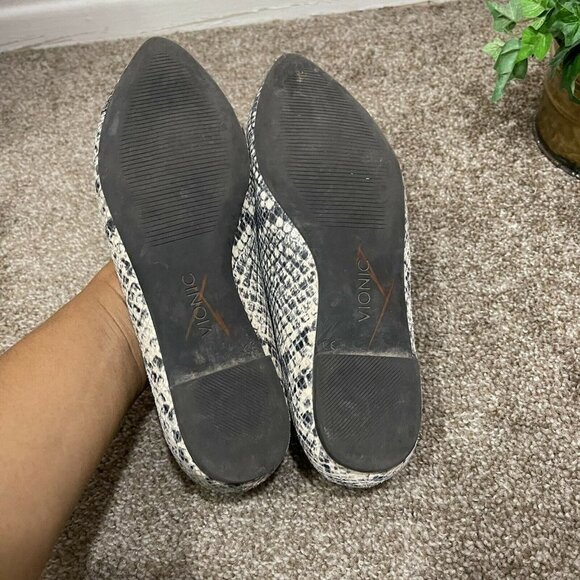 Vionic Flat Shoe Size 7 Caballo Snakeskin Print Gray - Picture 5 of 8